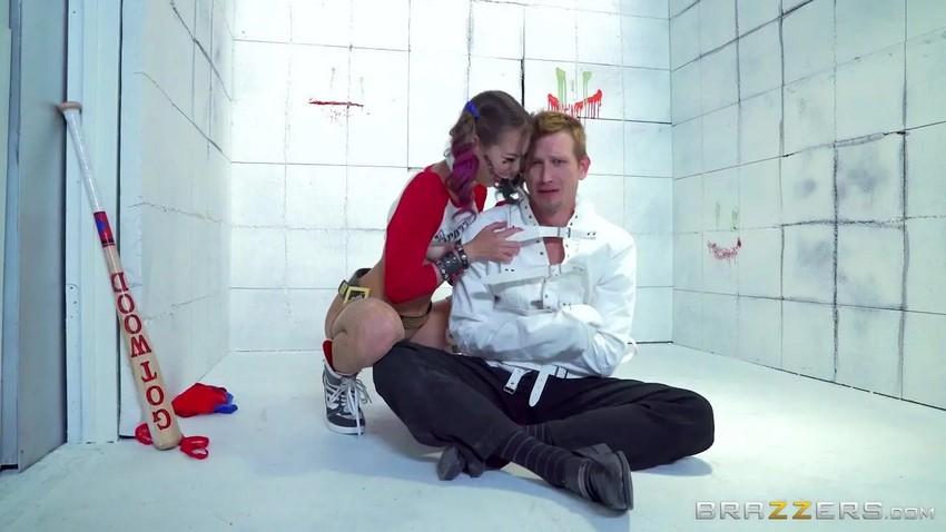 sex lếu lều Chồng đi làm ăn, vợ ở nhà đụ với con riêng của chồng